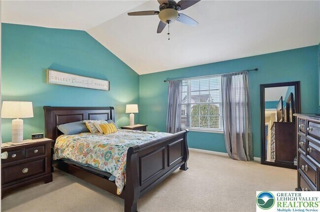 Building Photo - 5192 Spring Ridge Dr E