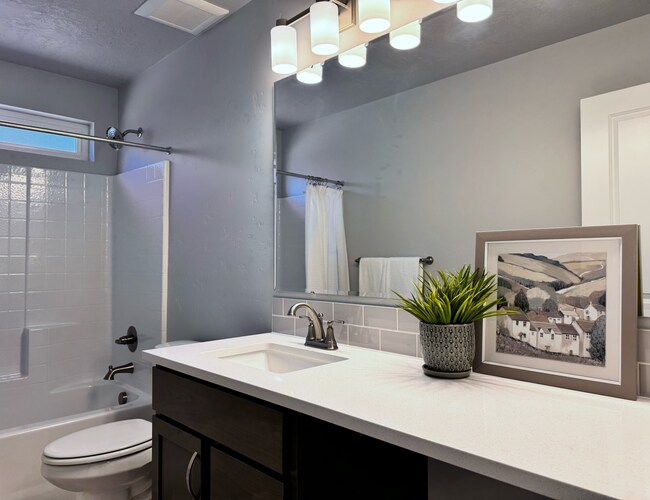 Building Photo - 10330 Crystal Ridge Dr