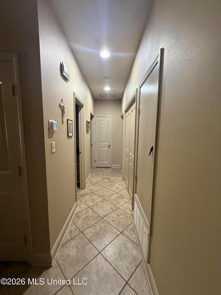 Building Photo - 4294 Popp's Ferry Rd