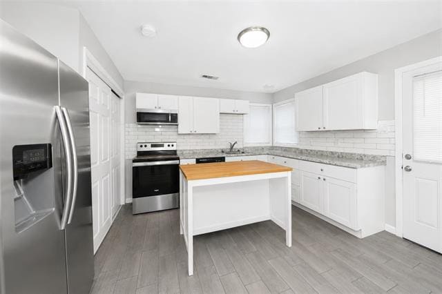 Building Photo - 1701 Brook Hollow Dr
