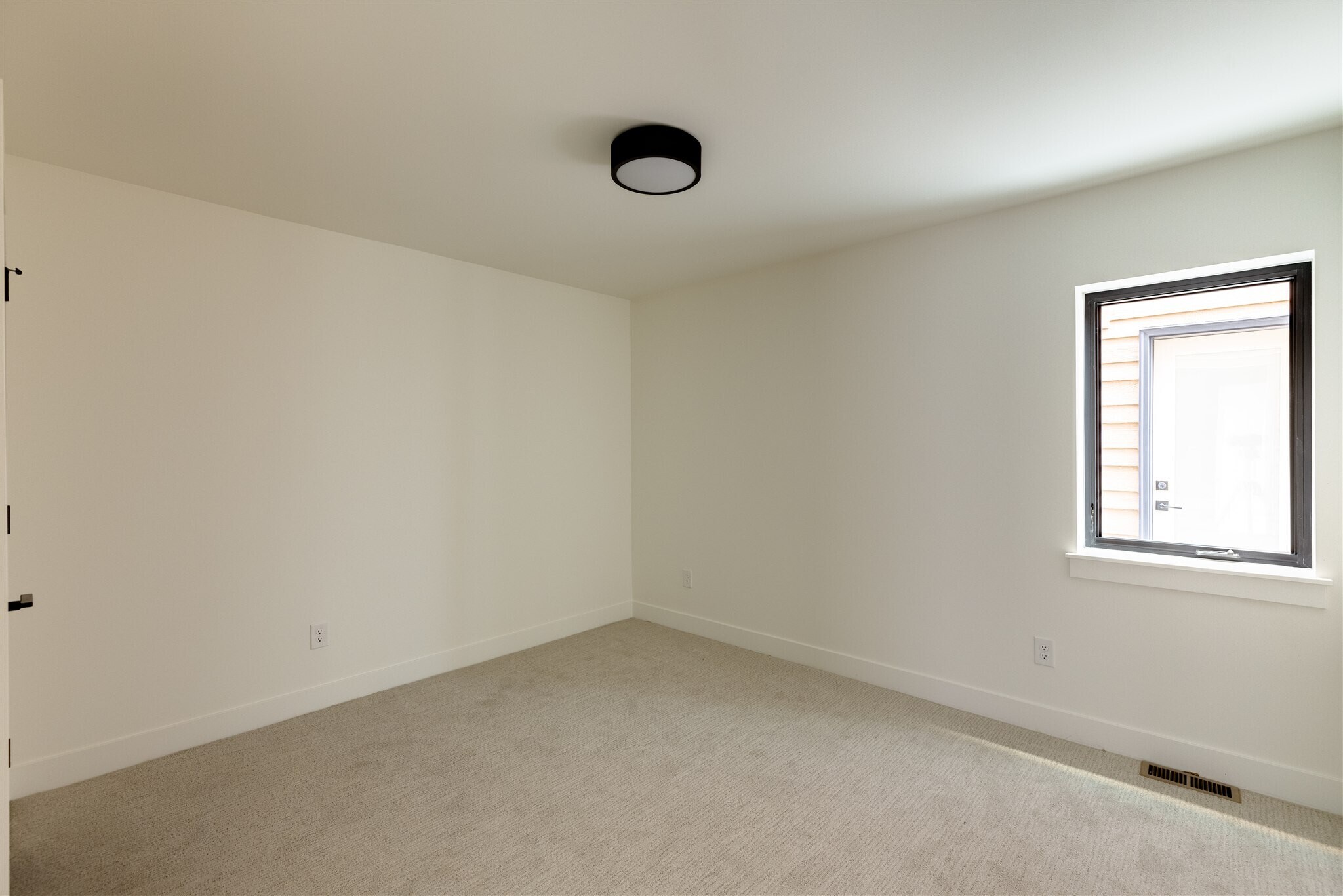 Building Photo - 1751 N Williams St