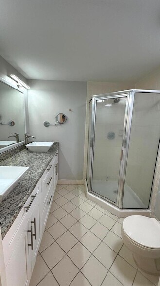 Building Photo - 579 Green Springs Pl
