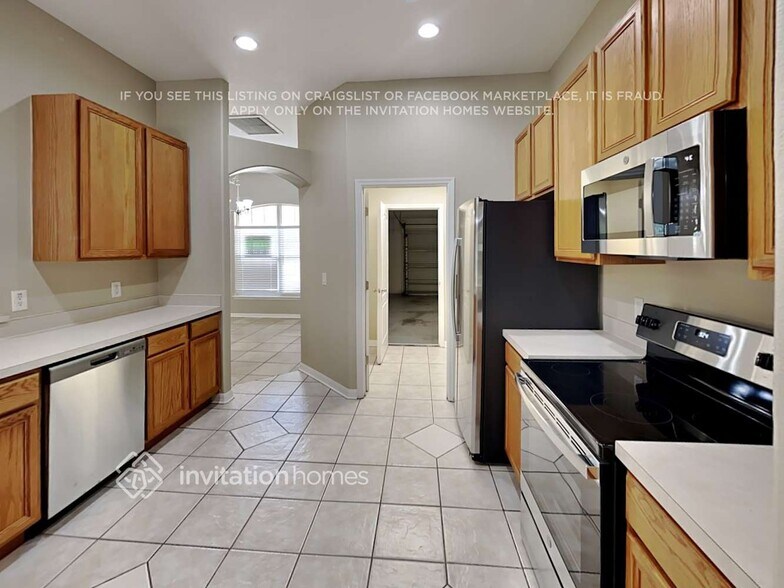 Building Photo - 10502 Smt Lks Ln