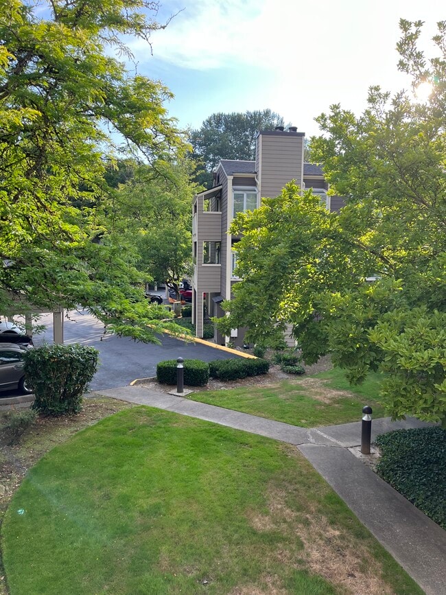 Primary Photo - 7274 West Lake Sammamish Pkwy NE