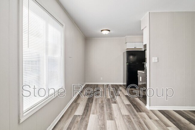 Building Photo - 1800 N 6th 1/2 St