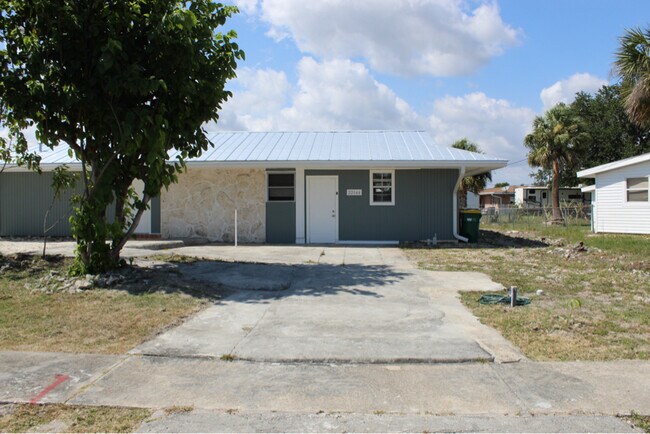 Building Photo - 22144 Laramore Ave