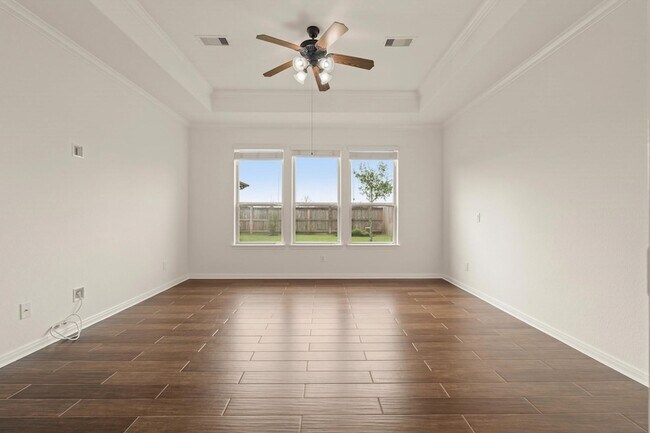 Building Photo - 25935 Foxrun Vista Dr