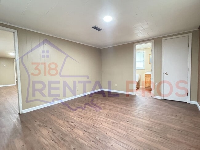 Building Photo - 3 Bed, 2 Bath Home in Ruston