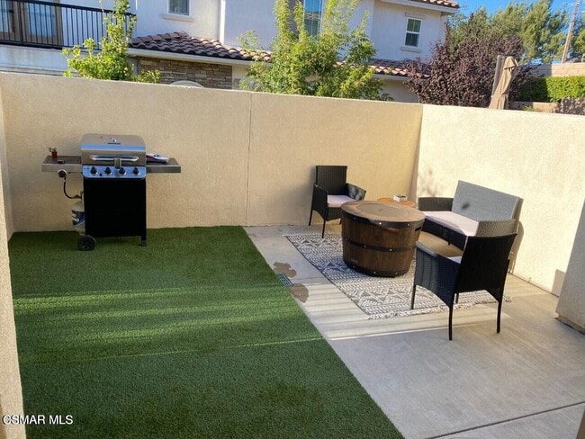 Building Photo - 32 Secret Hollow Ln