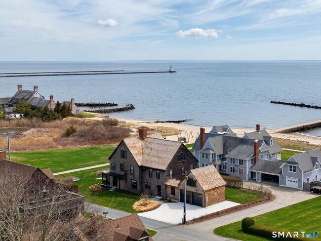 Building Photo - 28 Fenwick Ave