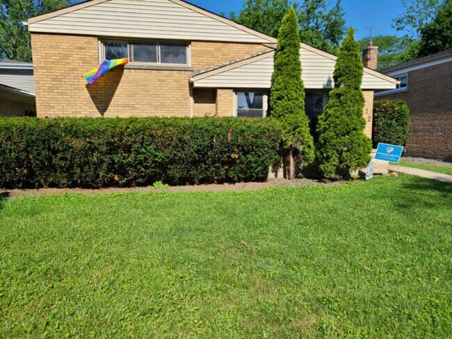 Primary Photo - 9112 Forestview Rd