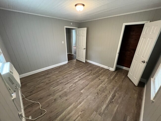 Building Photo - 416 Highland Ave
