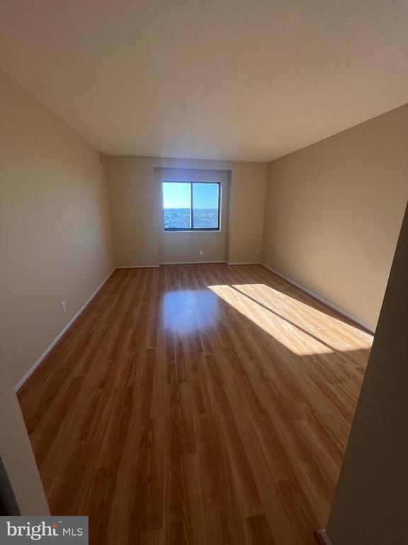 Building Photo - 5901 Mt Eagle Dr