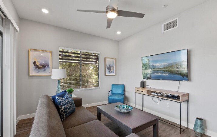 Building Photo - 475 N 9th St