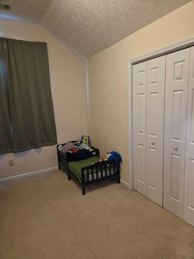 Building Photo - 40 Harbour Lake Dr