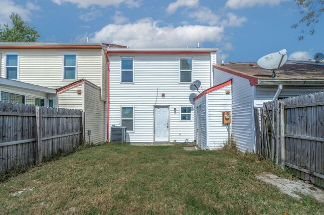 Building Photo - Charming 3-Bedroom Townhouse in Chesapeake