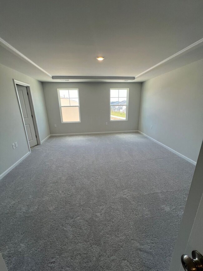 Building Photo - 2312 Kasota Ln