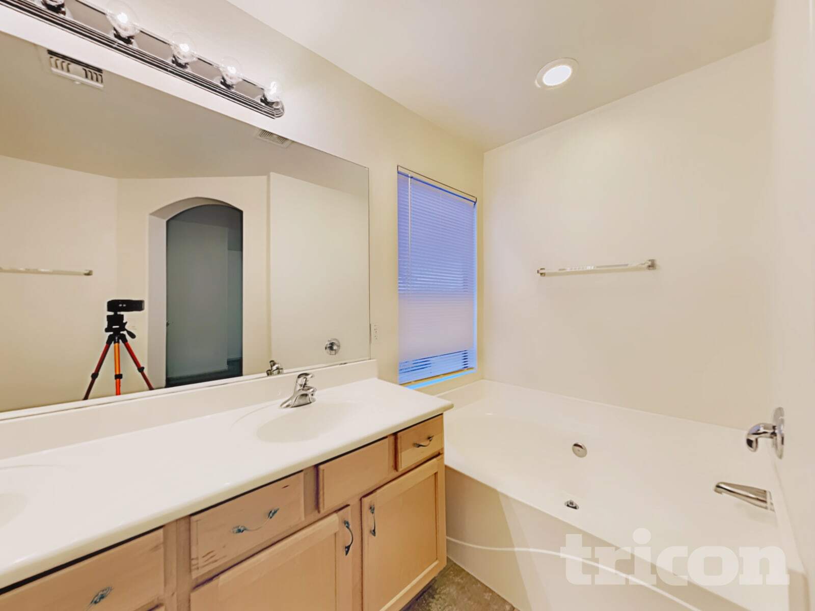 Building Photo - 12746 W Hollyhock Dr