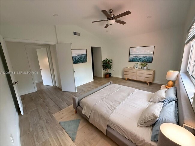 Building Photo - 10944 SW 75th Terrace