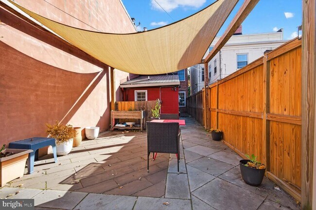 Building Photo - 220 N Patrick St