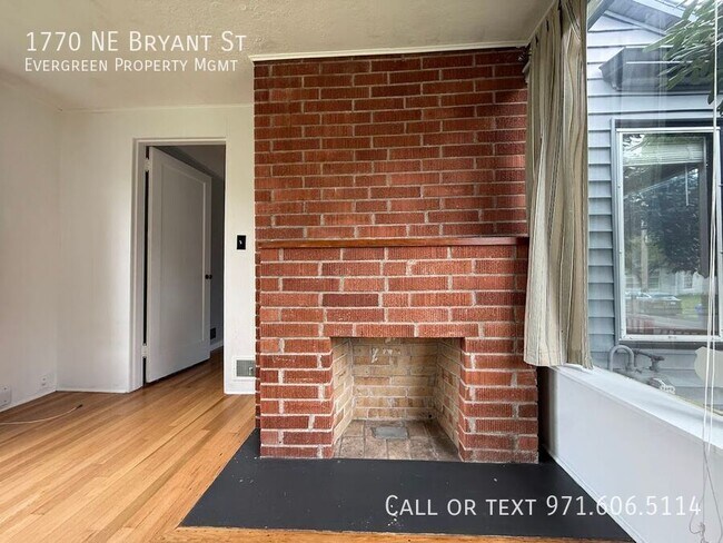 Building Photo - 1770 NE Bryant St