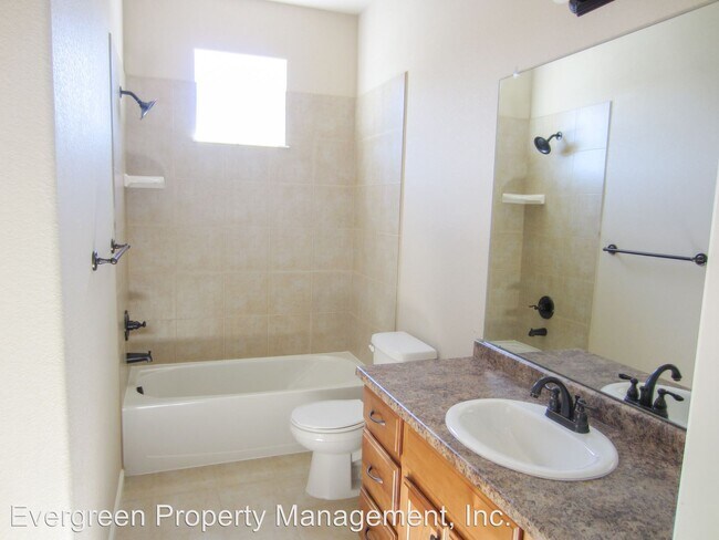 Building Photo - 3 br, 2.5 bath House - 2286 Trestle Rd