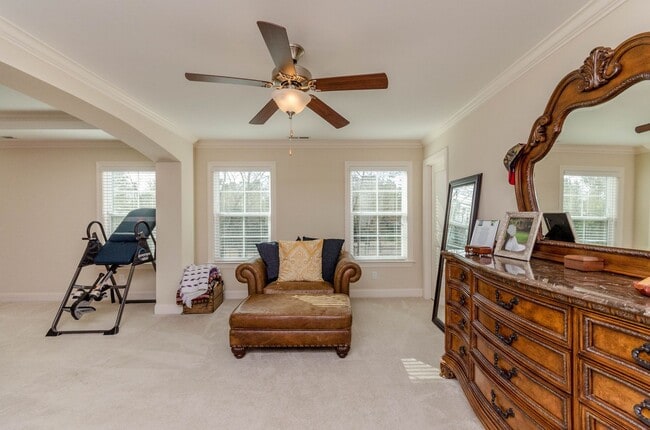 Building Photo - 255 Mimosa Dr