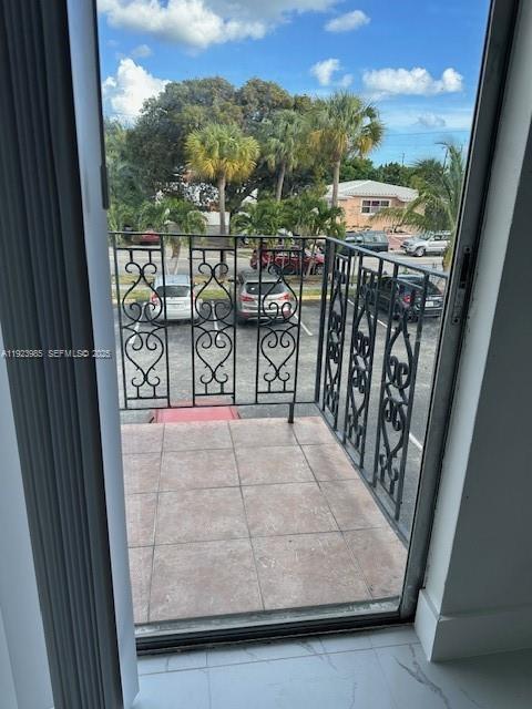 Building Photo - 16215 NE 18th Ct