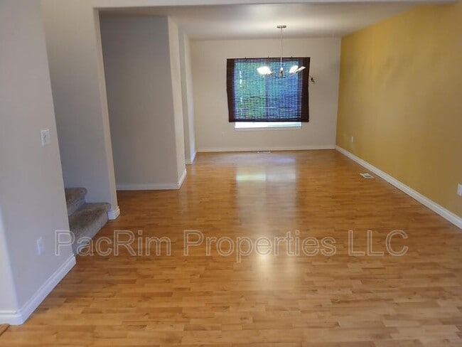 Building Photo - 8720 Geirinhas Pl