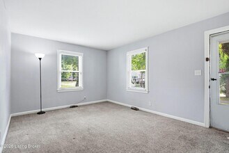 Building Photo - 1047 Seelbach Ave