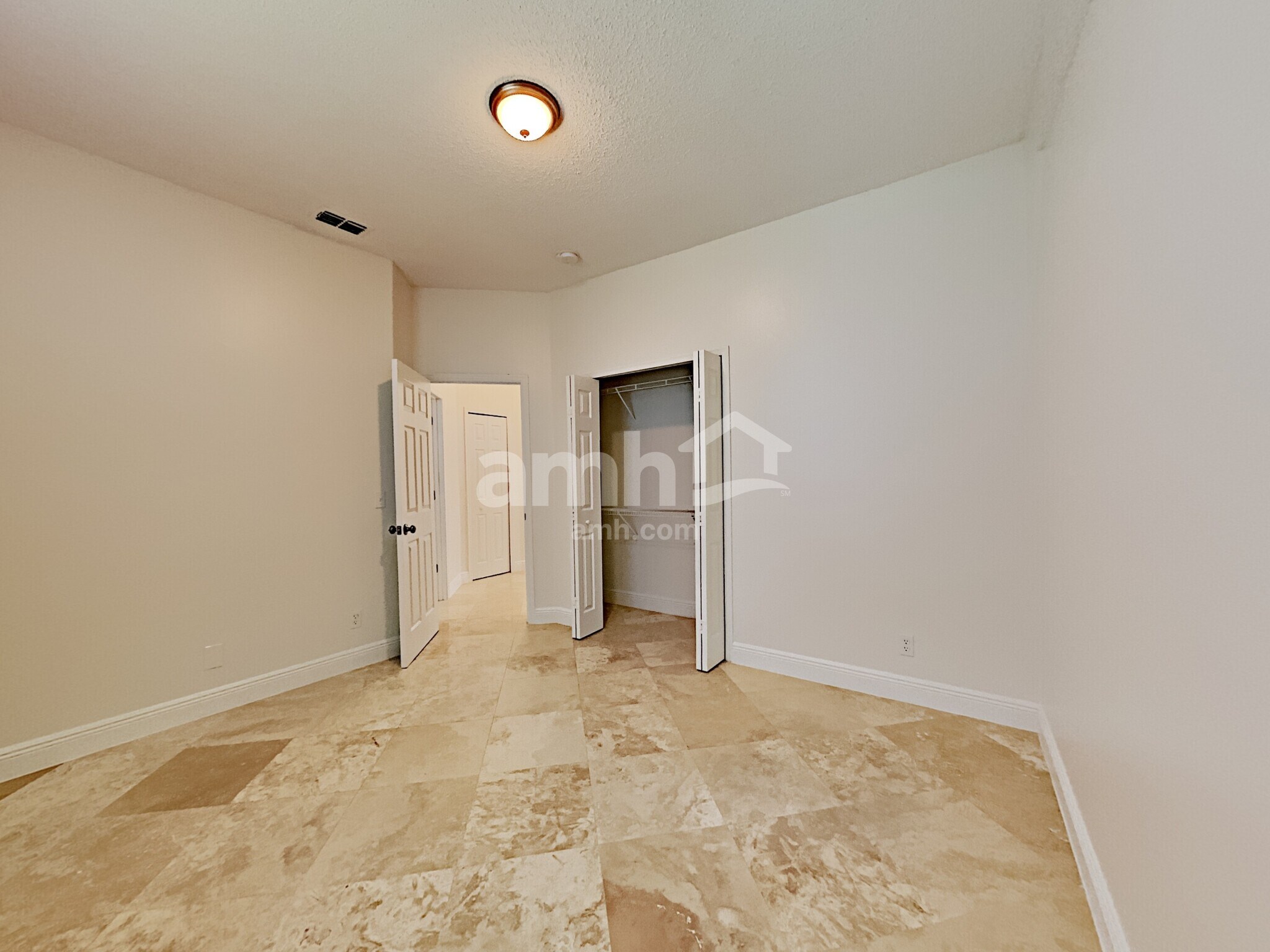 Building Photo - 13740 Hawkeye Dr