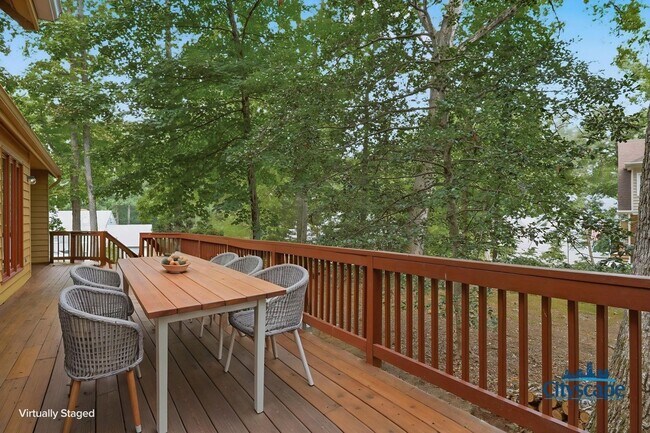 Building Photo - Swanky Brandermill Contemporary Home available NOW