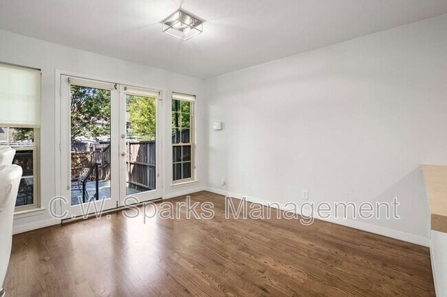 Building Photo - 7615 Woodthrush Dr