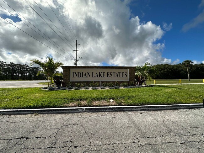 Building Photo - Brand new 3 bedroom 2 bathroom home in desired Indian Lake Estates