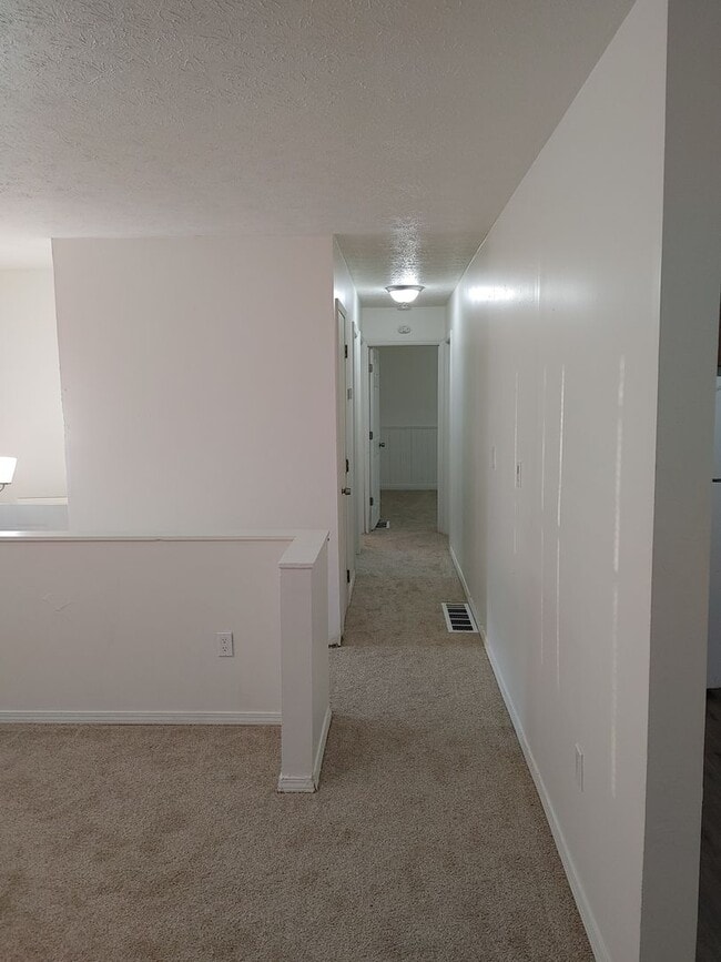 Building Photo - 3 BR HOME-BRIARWOOD SUBDIVISION