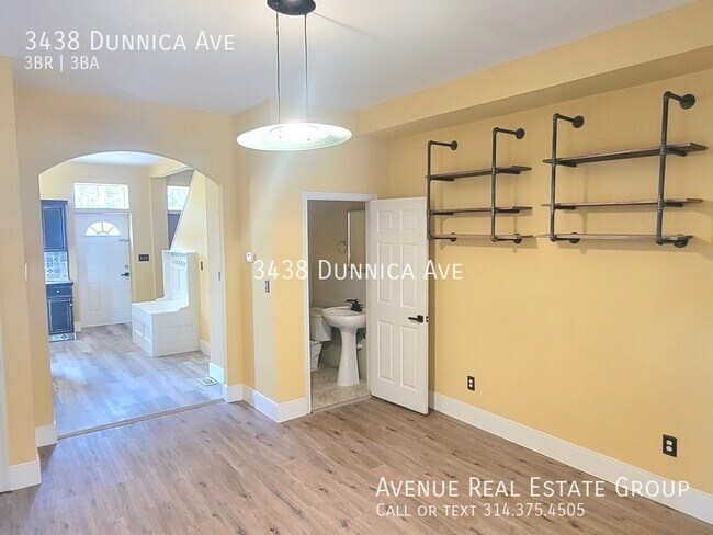 Building Photo - 3bd 2.5bth Townhouse in South St. Louis!