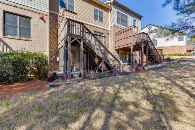 Building Photo - 6925 Fellowship Ln