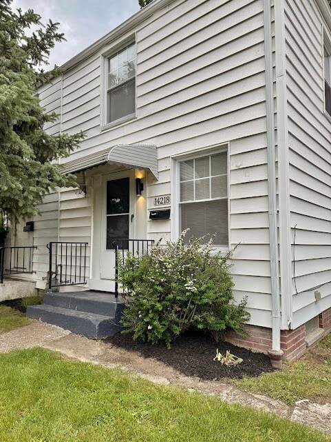 Building Photo - 14218 Tuckahoe Ave