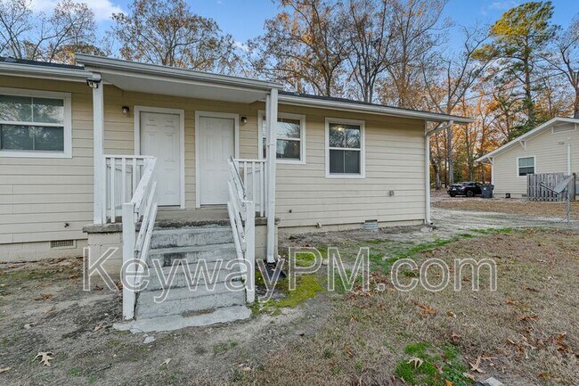 Building Photo - 1120 Dodge Ln