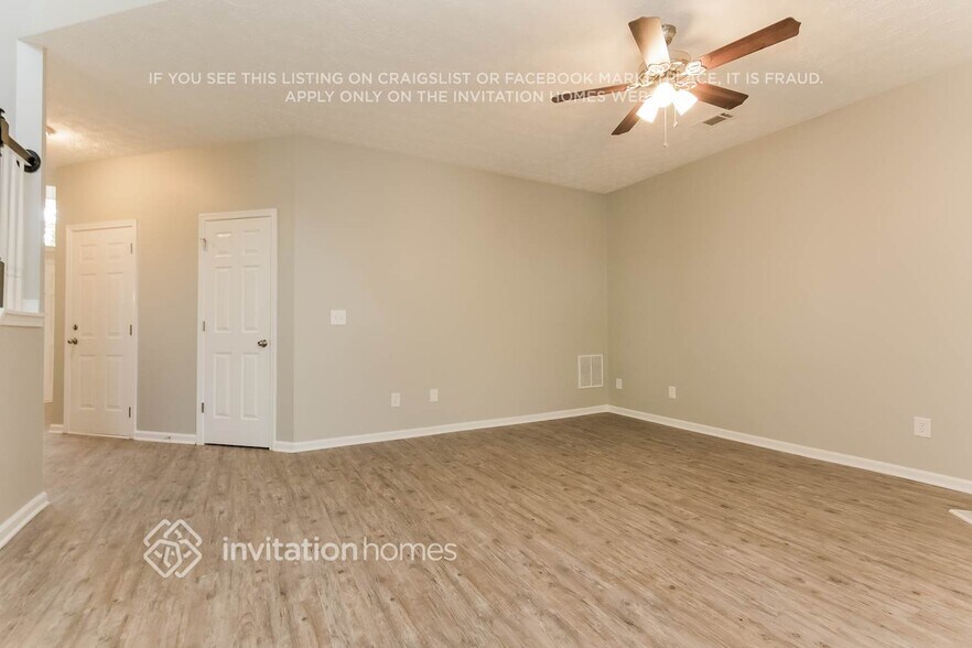 Building Photo - 460 Hulan Way