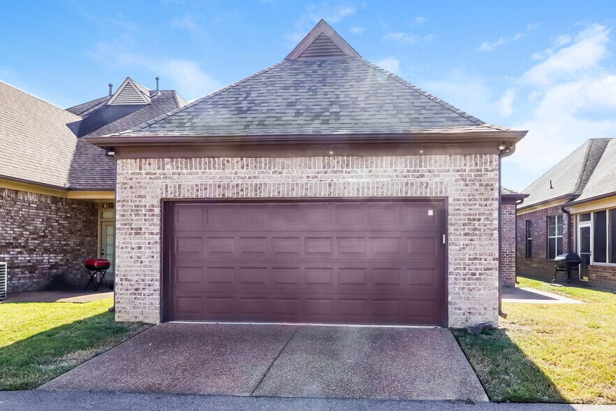 Building Photo - 6868 Lagrange Pines Rd