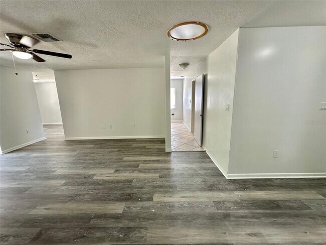 Building Photo - 22 Cedar Dr