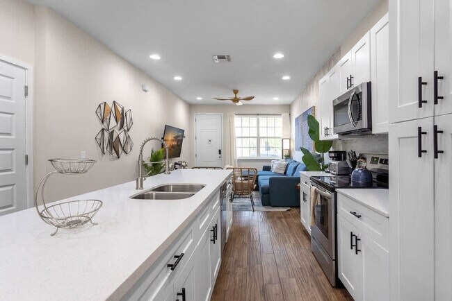 Building Photo - 4456 Summer Flowers Pl