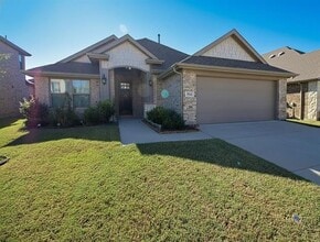 Building Photo - 1904 Shaila Dr