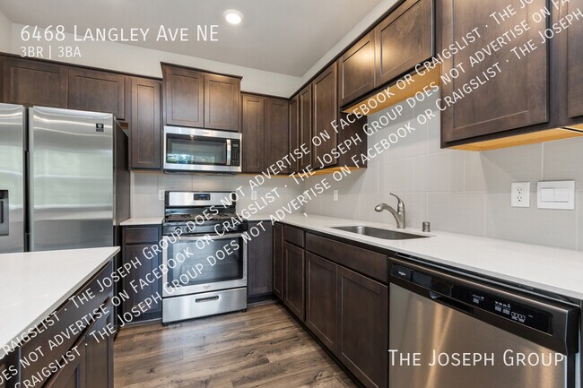 Building Photo - 6468 Langley Ave NE