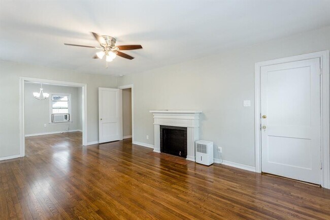 Building Photo - 2348 McClendon St