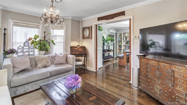 Building Photo - 16 Clement St