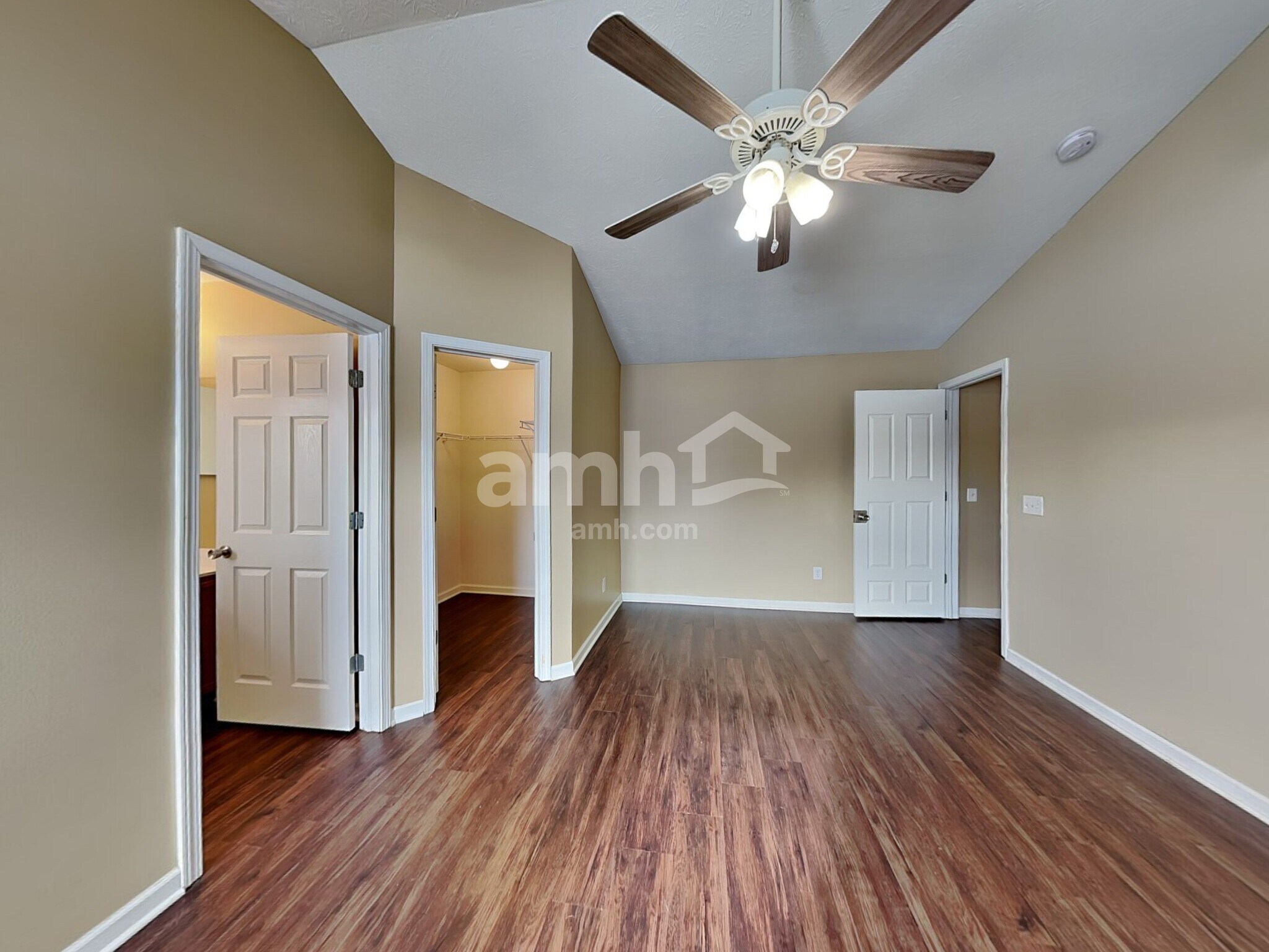 Building Photo - 5659 W Woodview Trl