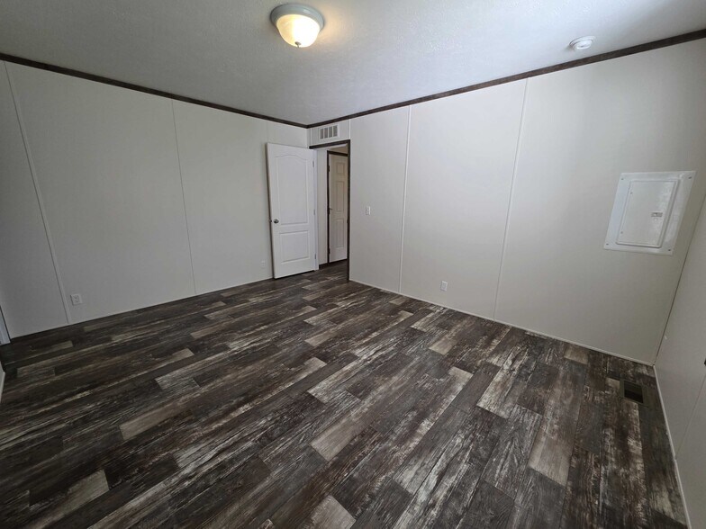 Building Photo - 3648 Chestnut St