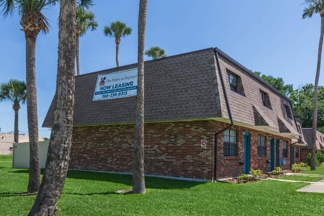 Building Photo - 913 Catherine Ave